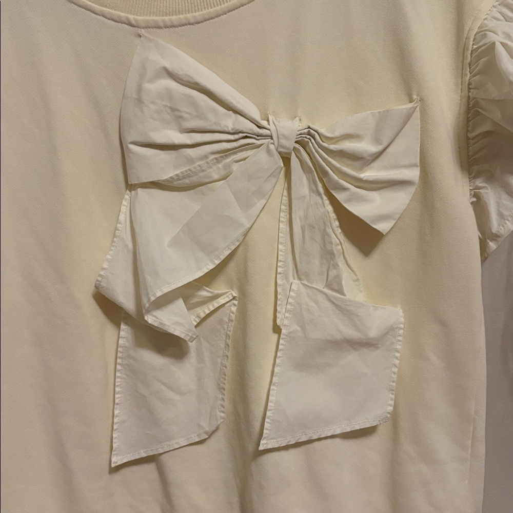 VOY Cream Ruffle Sleeve Top - Picture 3 of 6